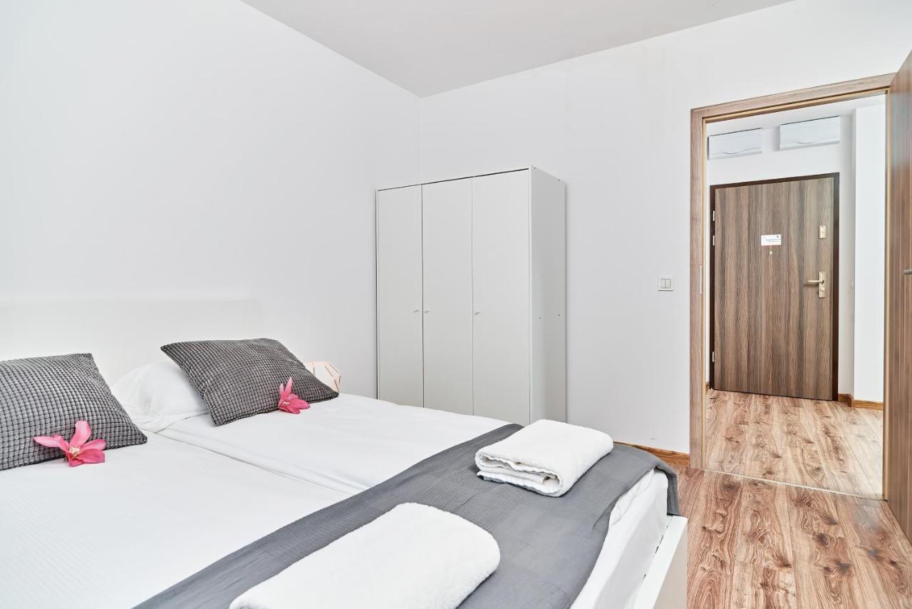 Modern Apartments Wroclaw By Renters Exterior foto