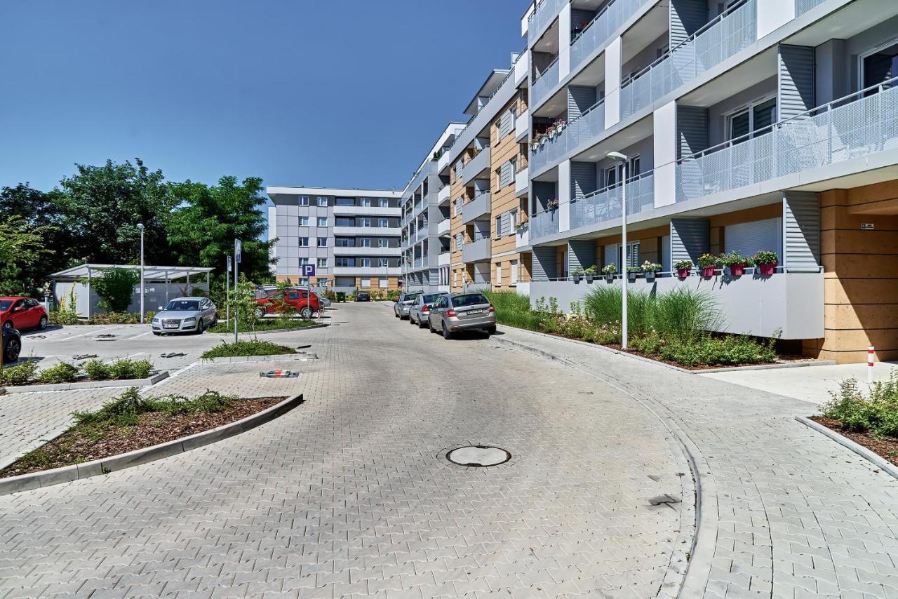 Modern Apartments Wroclaw By Renters Exterior foto