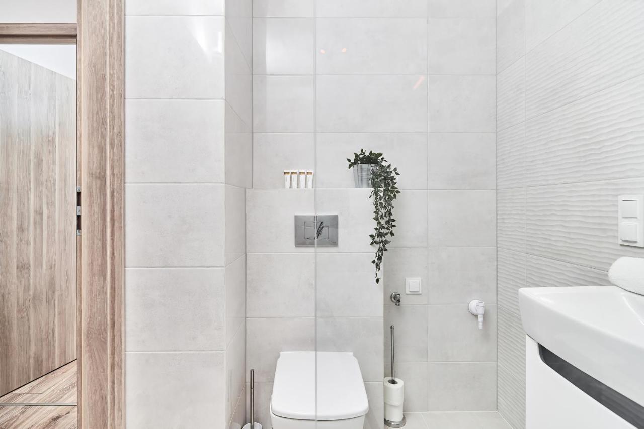 Modern Apartments Wroclaw By Renters Exterior foto